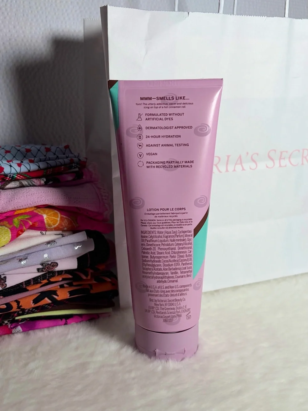PINK Victoria’s Secret - CINN-A-DRIZZLE - Body Lotion